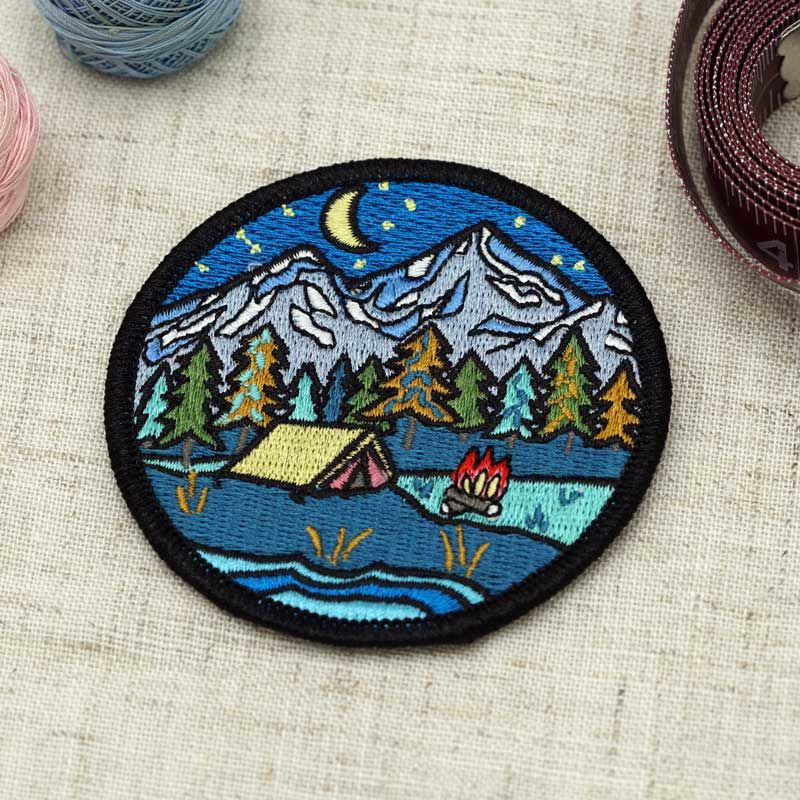 Wholesale satin stitch embroidery patches For Custom Made Clothes 