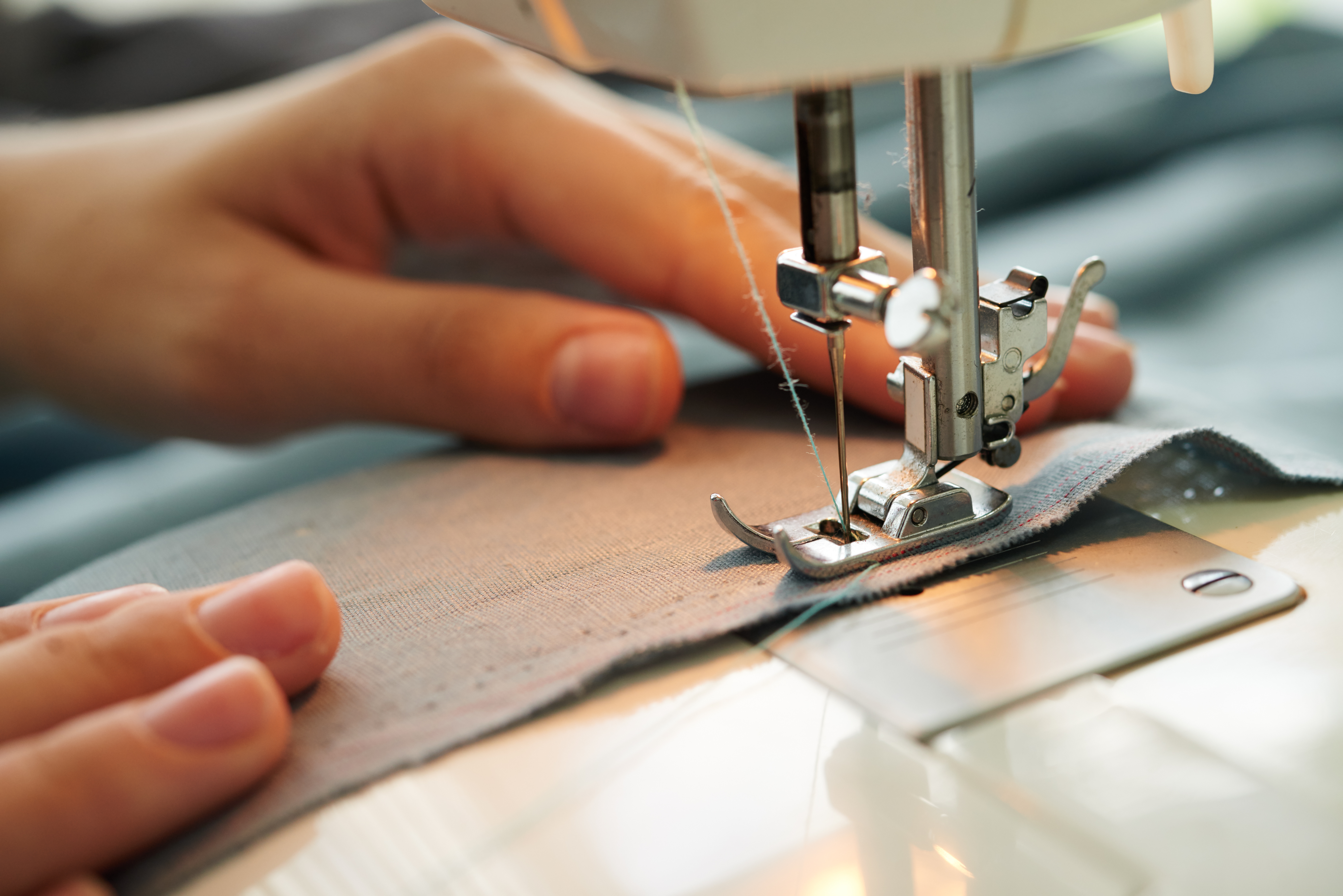 Master Your Sewing Machine! Tips and Tricks for Fashion Enthusiasts